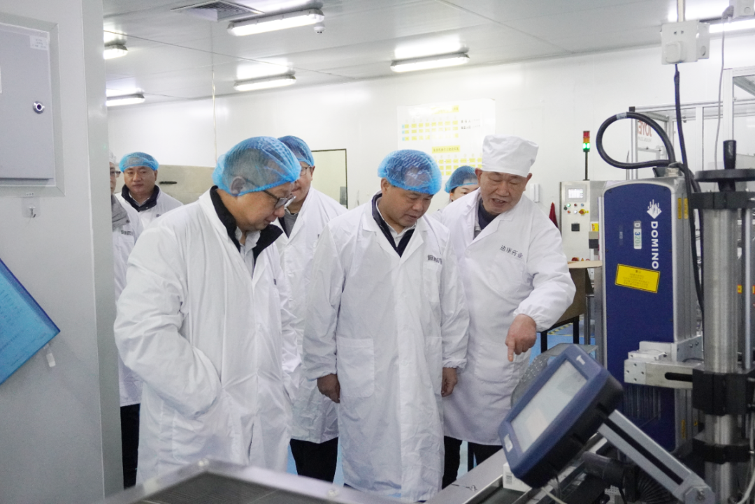 【企业新闻】重庆市万州经开区党工委副书记、管委会主任，区政府党组副书记钟涛一行莅临yl23455永利官网药业考察调研
